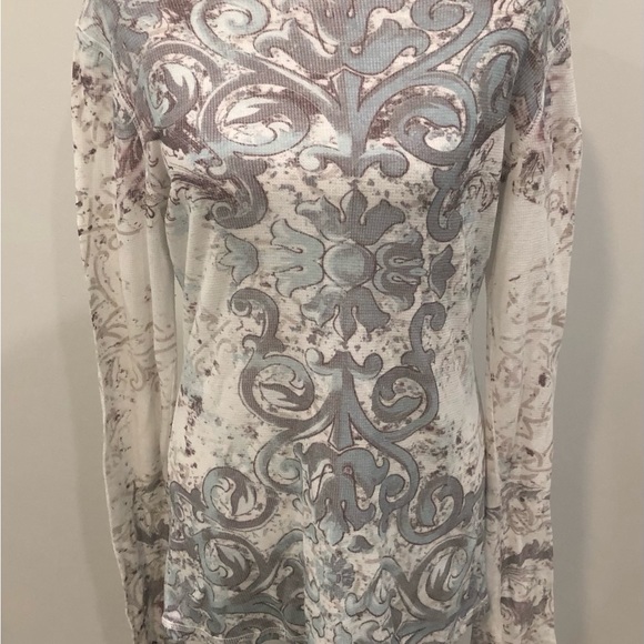 GO Jeans Los Angeles Top - Picture 2 of 4